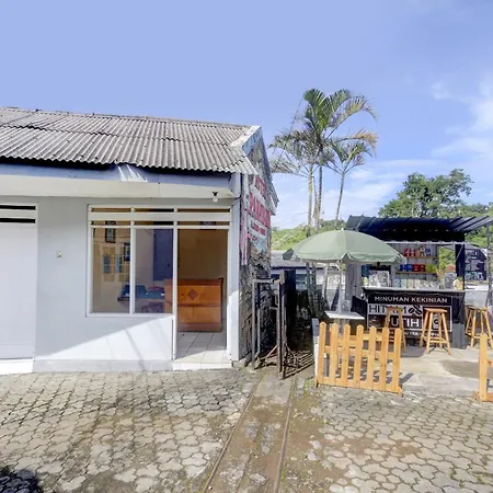 SPOT ON 90156 Hotel Ramayana-3